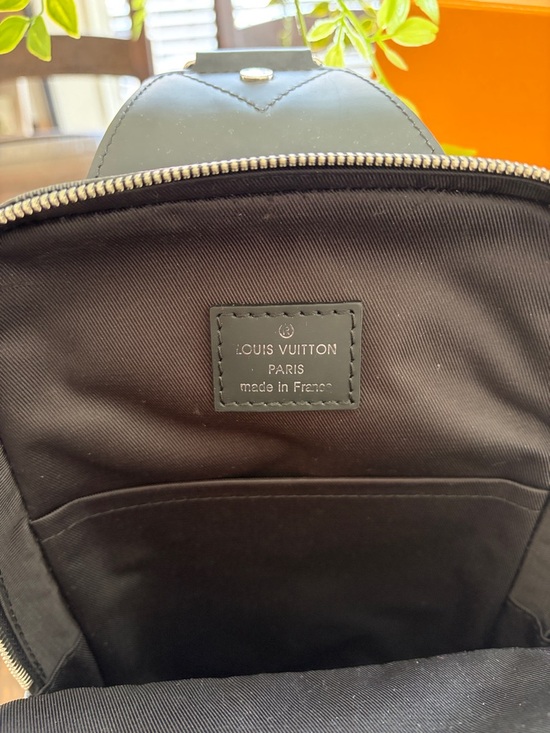Louis Vuitton Men’s Damier Graphite Sling Bag - Black - Picture 2 of 4